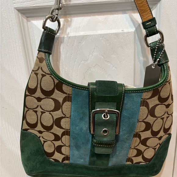 Coach shoulder bag. Cute color combo. - Picture 1 of 5